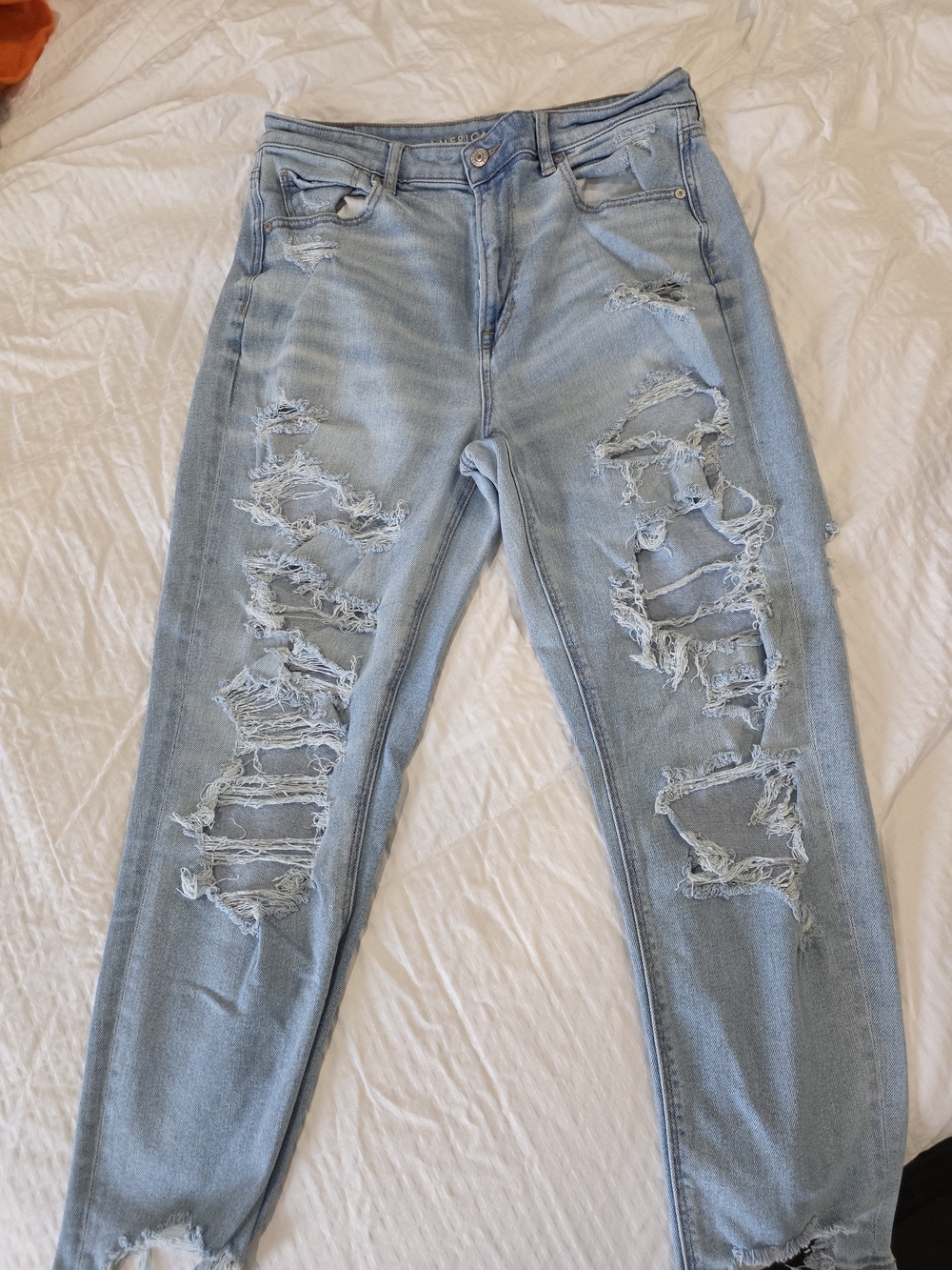 American Eagle Outfitters Light Blue Distressed Boyfriend Jeans